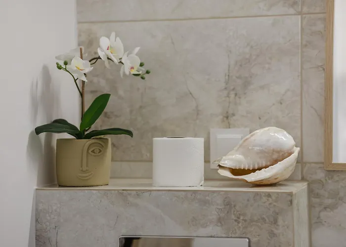 아파트 Cozy Comfort By Bookinghost