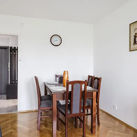 Cozy Comfort By Bookinghost *